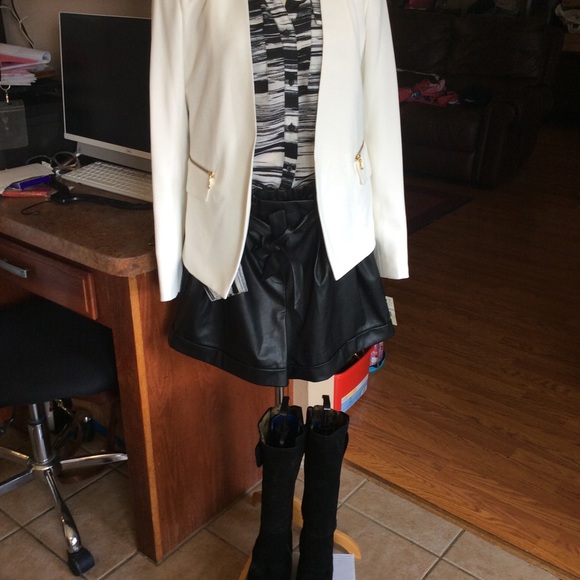 Robert Rodriguez Cream Open Crepe Zip Blazer/Jacket Size 6, NWT - Picture 2 of 12